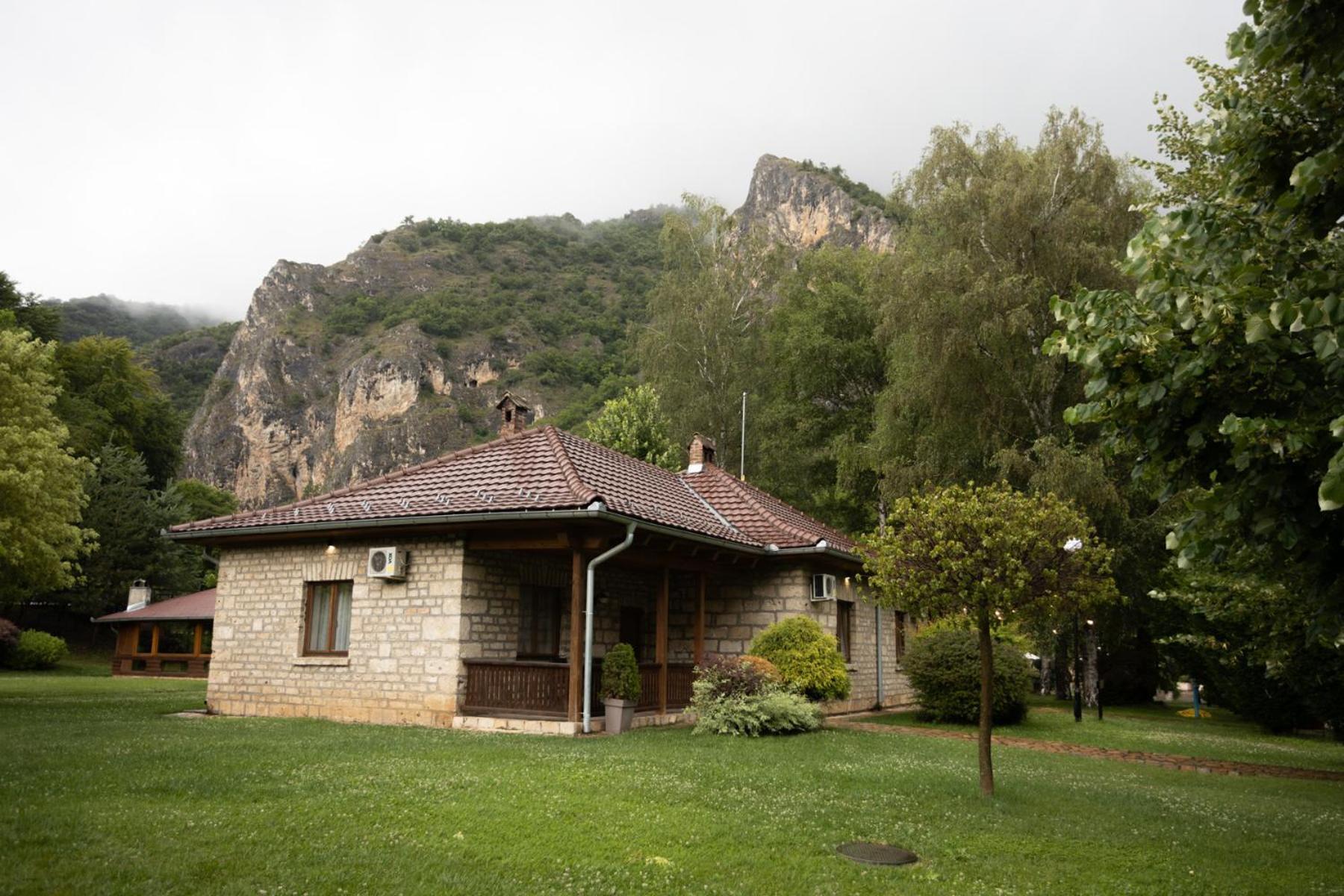 Hotel Ras Pazariste 新帕扎尔 外观 照片